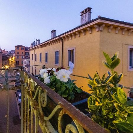 Arela Apartment Verona Ngoại thất bức ảnh